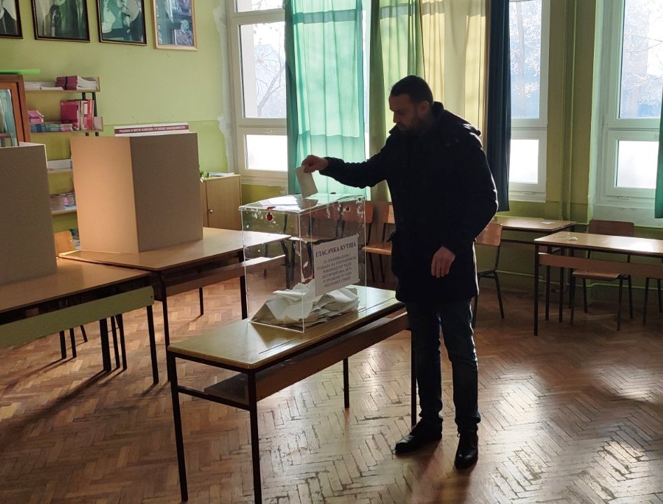 Funkcioneri opštine Kovačica glasali na svojim biračkim mestima